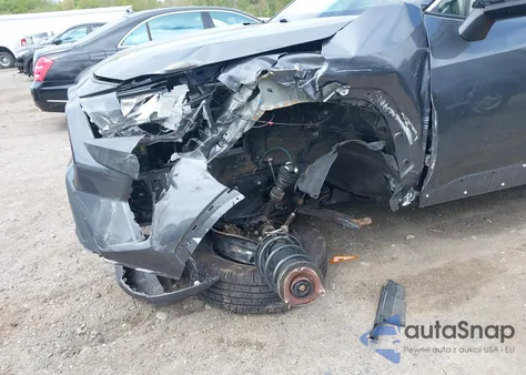 2019 Toyota Rav4 Le z USA, uszkodzony, nr VIN JTMF1RFV3KD033374